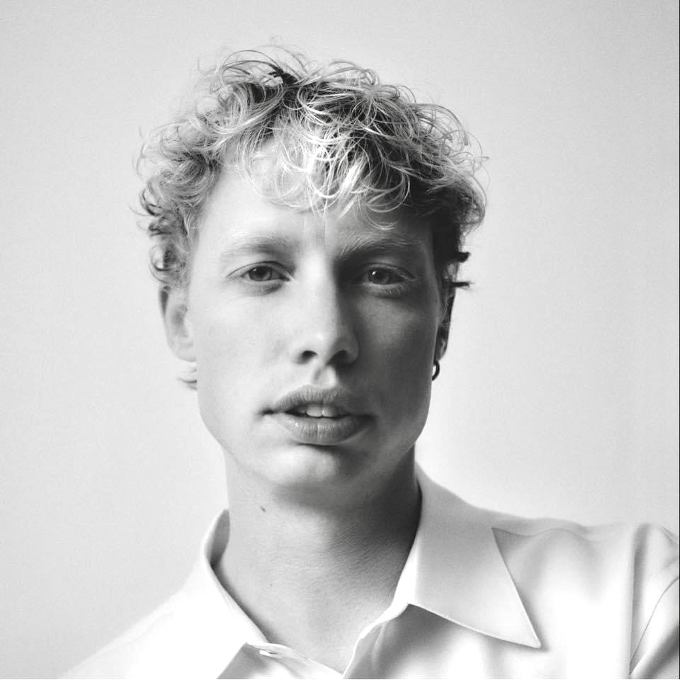 Klient Steffens anmeldelse